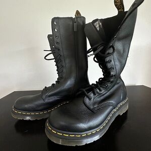 Dr. Marten 1B99 Virginia Leather Mid Calf Boots - Size 9.5